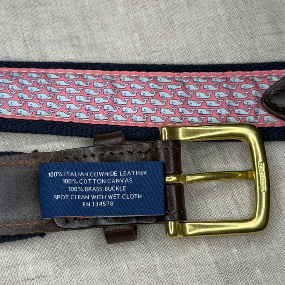 Vineyard Vines Mens Belt Pink Blue Brown Whale Logo Canvas Leather Size 30 USA - Picture 3 of 3